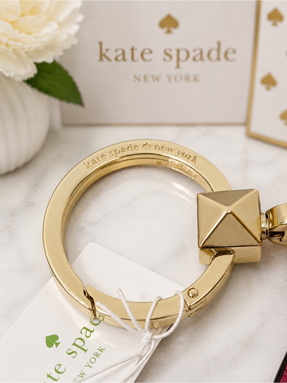 Kate Spade New York Glitter Spade Keychain Key Ring NWT W/ Dust Bag - Picture 4 of 5